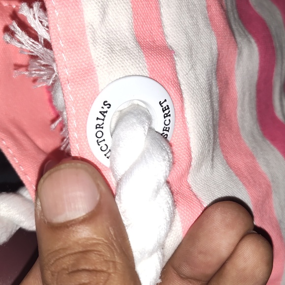 Handbag - Picture 3 of 7